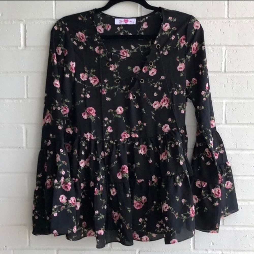 Buddy love top. Size medium. Worn twice
